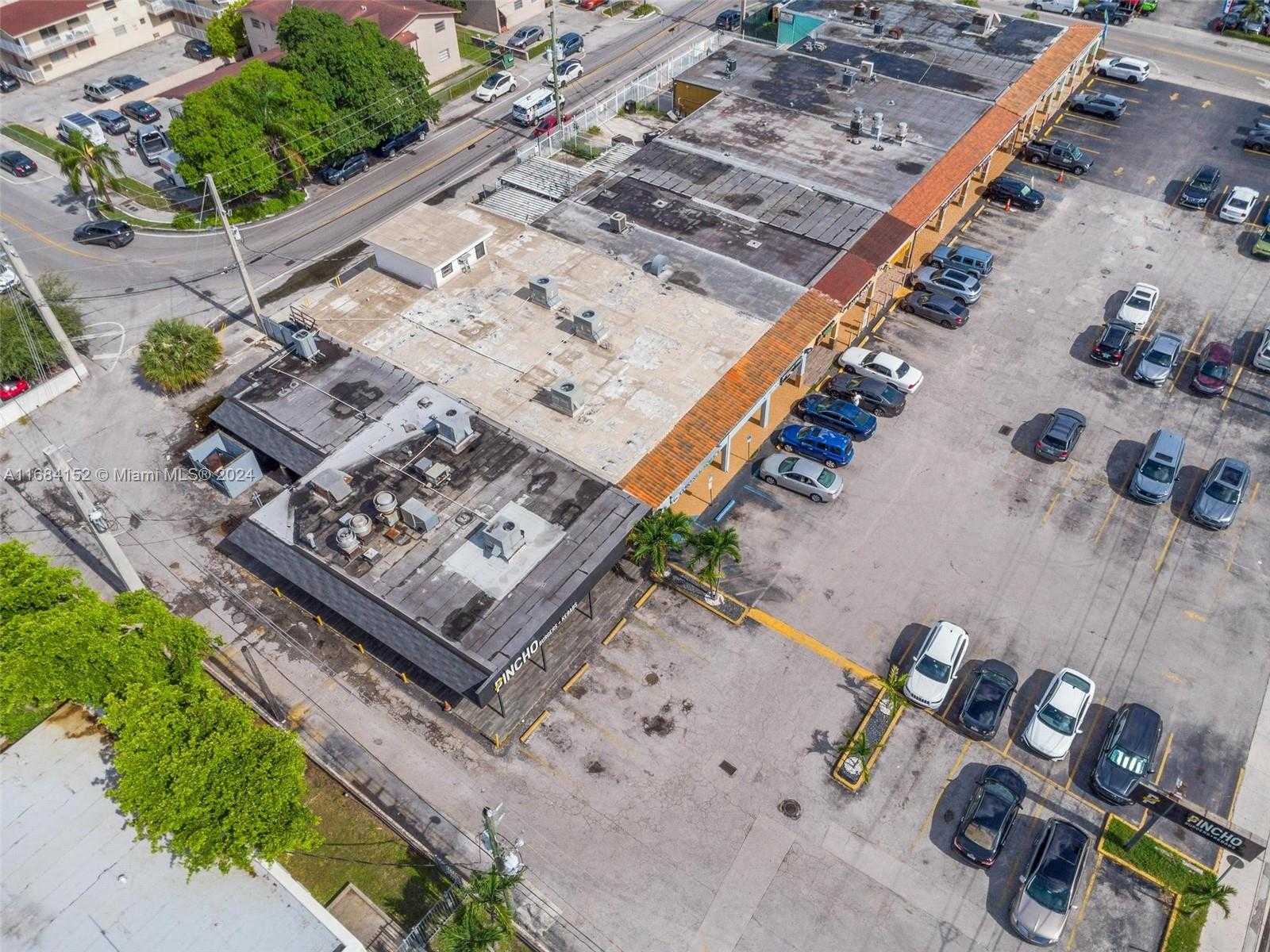 Small Image of 4950 W 12th Ave, Hialeah, FL 33012, USA Number 22