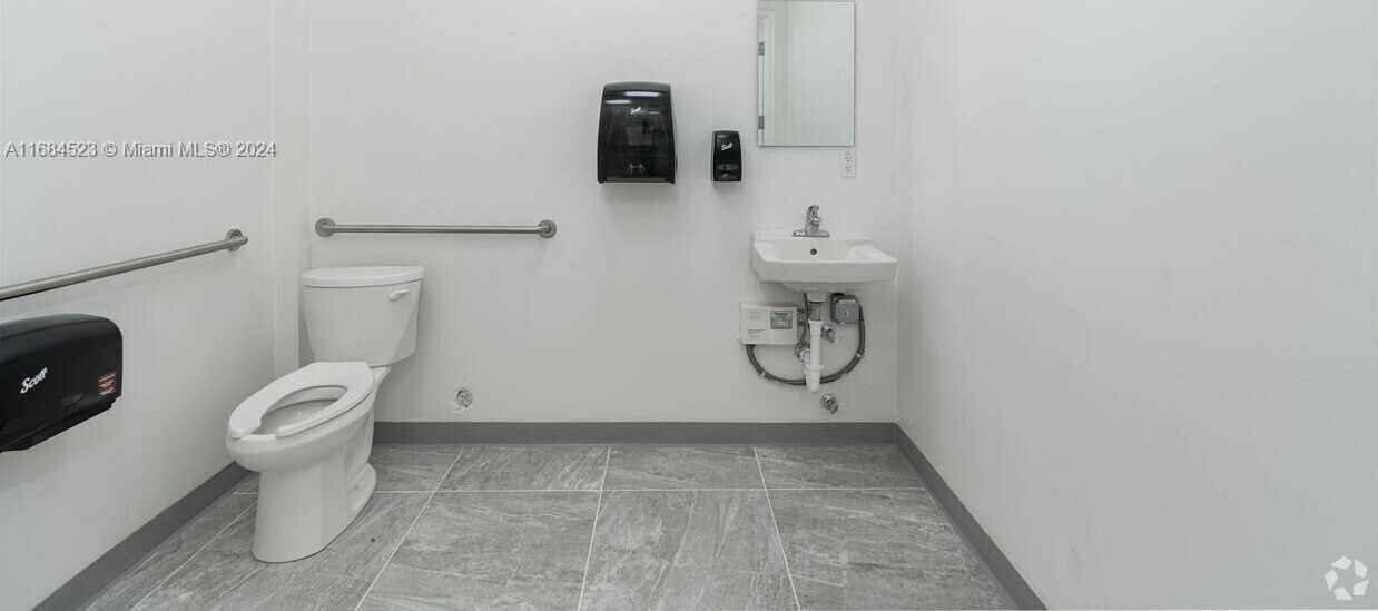 Small Image of 20450 NORTH WEST 2ND AVE #20452, Miami Gardens Number 6