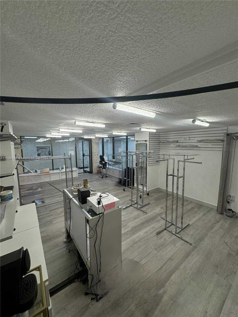Small Image of 1950 SOUTH OCEAN DR #ON-GL2, Hallandale Beach Number 12