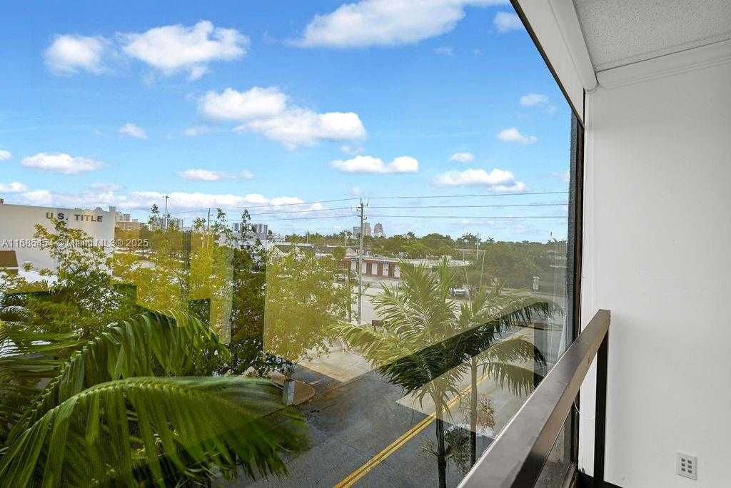 Small Image of 2691 EAST OAKLAND PARK BLVD #304, Fort Lauderdale Number 26