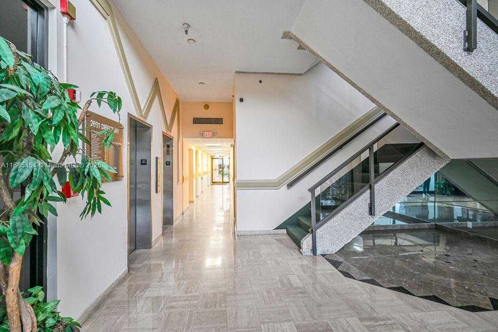 Small Image of 2691 EAST OAKLAND PARK BLVD #304, Fort Lauderdale Number 3