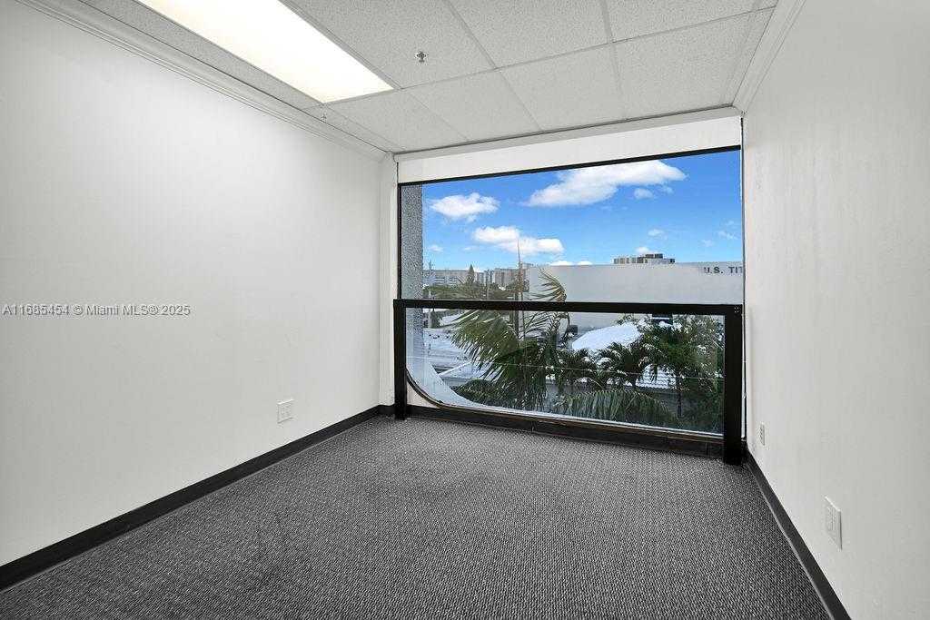 Small Image of 2691 EAST OAKLAND PARK BLVD #304, Fort Lauderdale Number 32