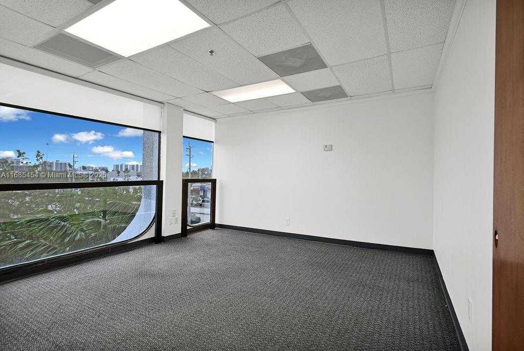 Small Image of 2691 EAST OAKLAND PARK BLVD #304, Fort Lauderdale Number 34