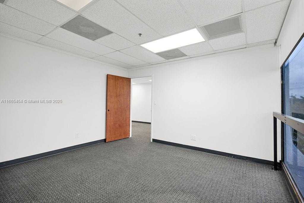Small Image of 2691 EAST OAKLAND PARK BLVD #304, Fort Lauderdale Number 37