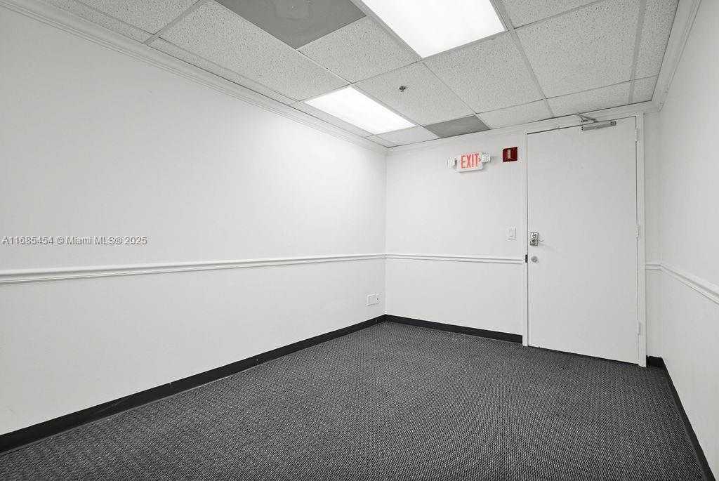 Small Image of 2691 EAST OAKLAND PARK BLVD #304, Fort Lauderdale Number 39