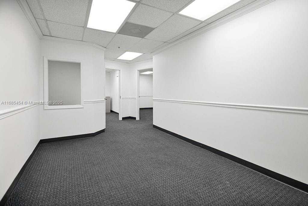 Small Image of 2691 EAST OAKLAND PARK BLVD #304, Fort Lauderdale Number 43