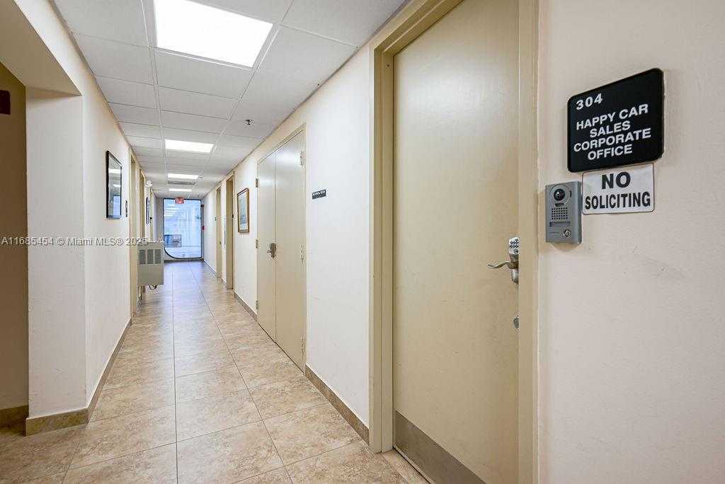 Small Image of 2691 EAST OAKLAND PARK BLVD #304, Fort Lauderdale Number 45