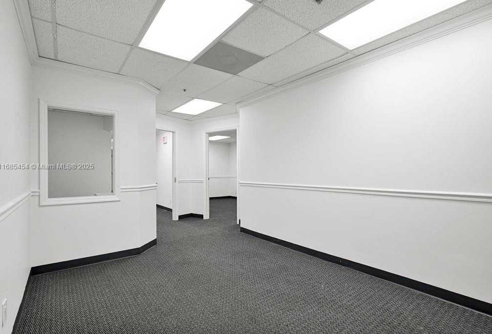 Small Image of 2691 EAST OAKLAND PARK BLVD #304, Fort Lauderdale Number 6