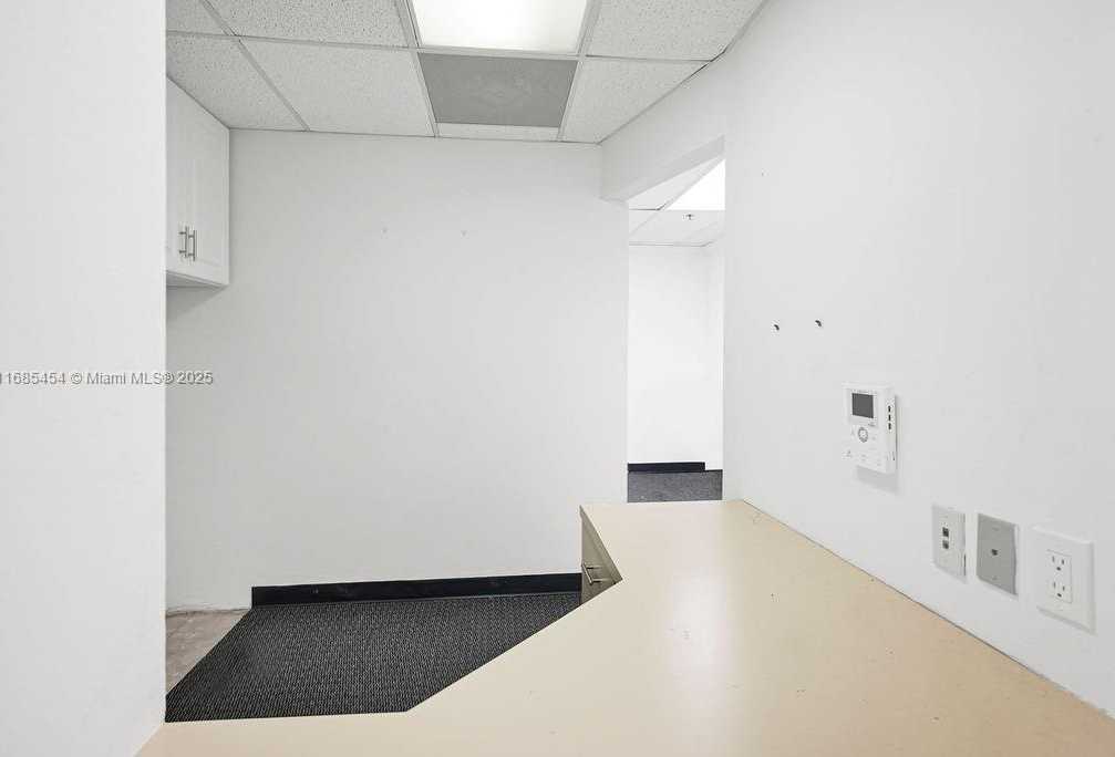 Small Image of 2691 EAST OAKLAND PARK BLVD #304, Fort Lauderdale Number 8