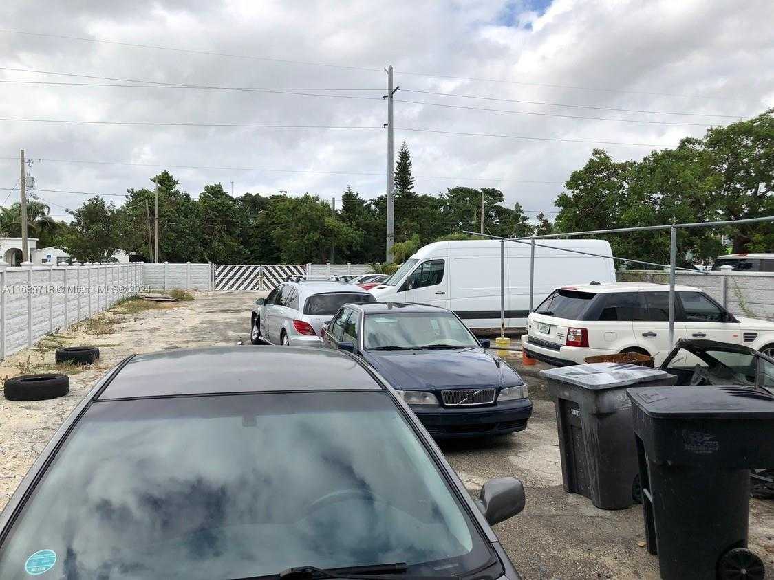 Small Image of 707 NORTH DIXIE HWY, Hallandale Beach Number 7