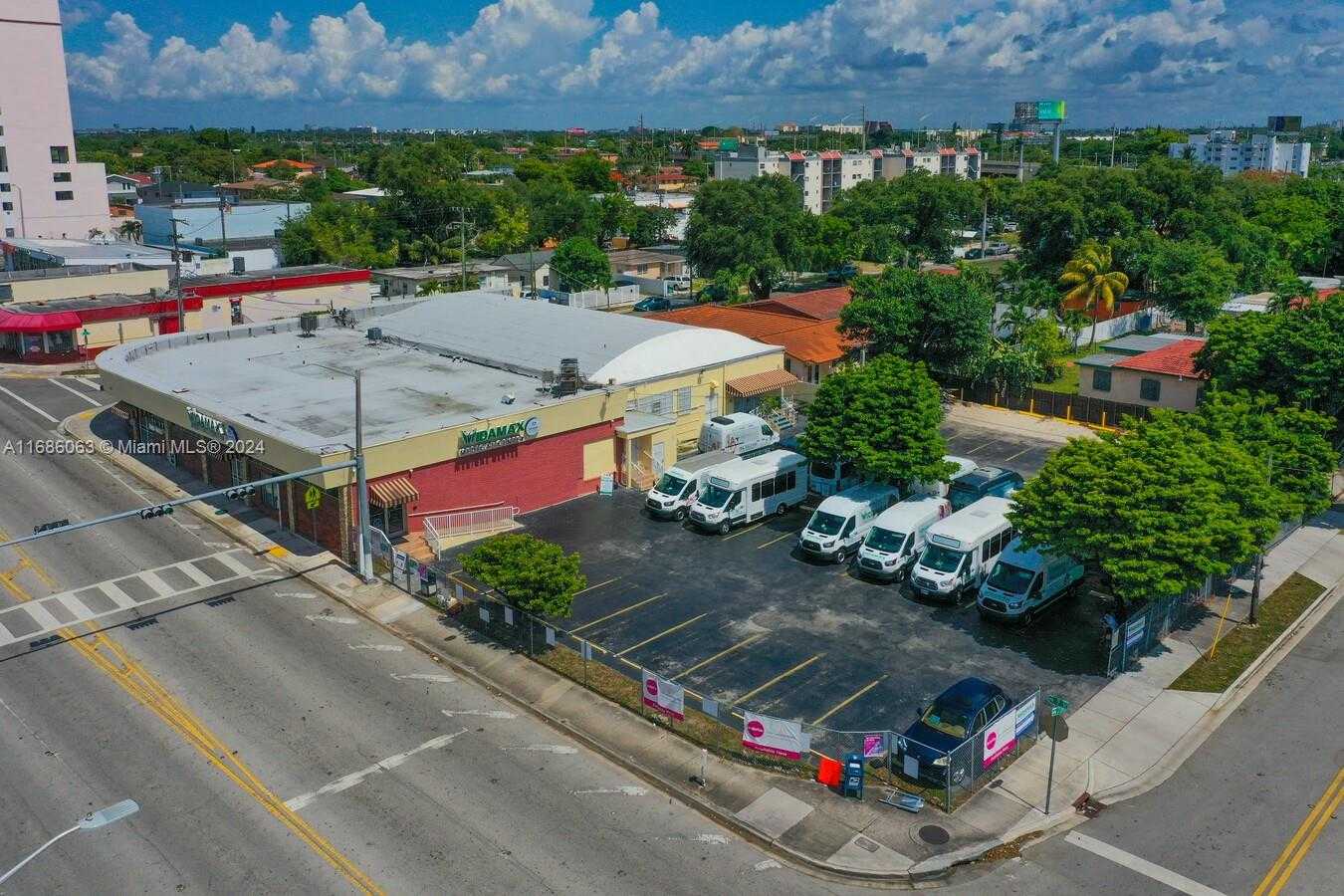 Small Image of 721 NORTH WEST 21ST CT, Miami Number 4