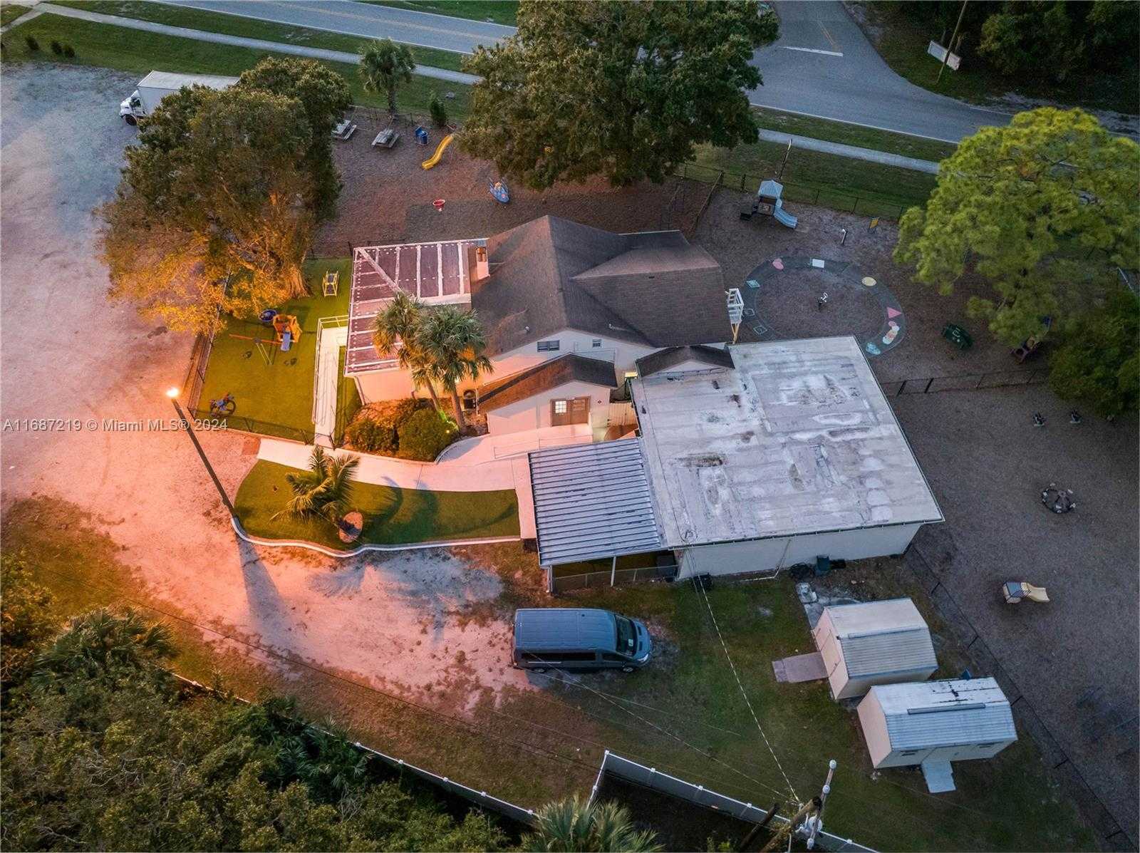 Small Image of 2706 SUNRISE BLVD, Fort Pierce Number 3