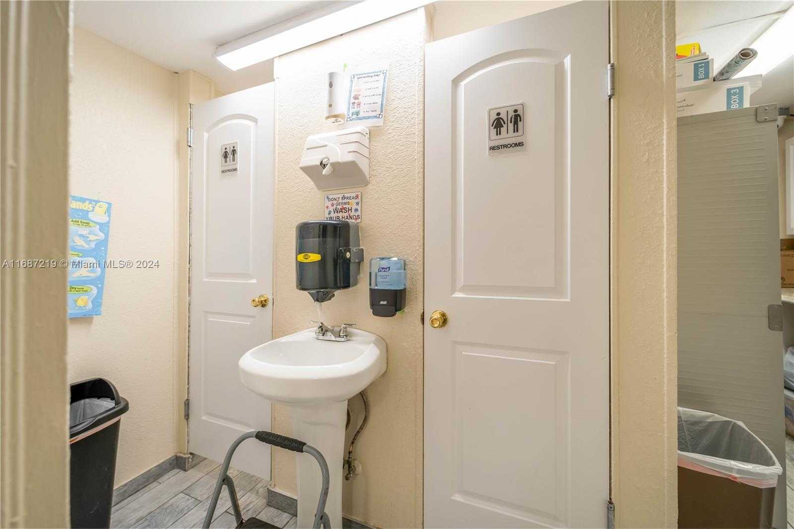 Small Image of 2706 SUNRISE BLVD, Fort Pierce Number 30