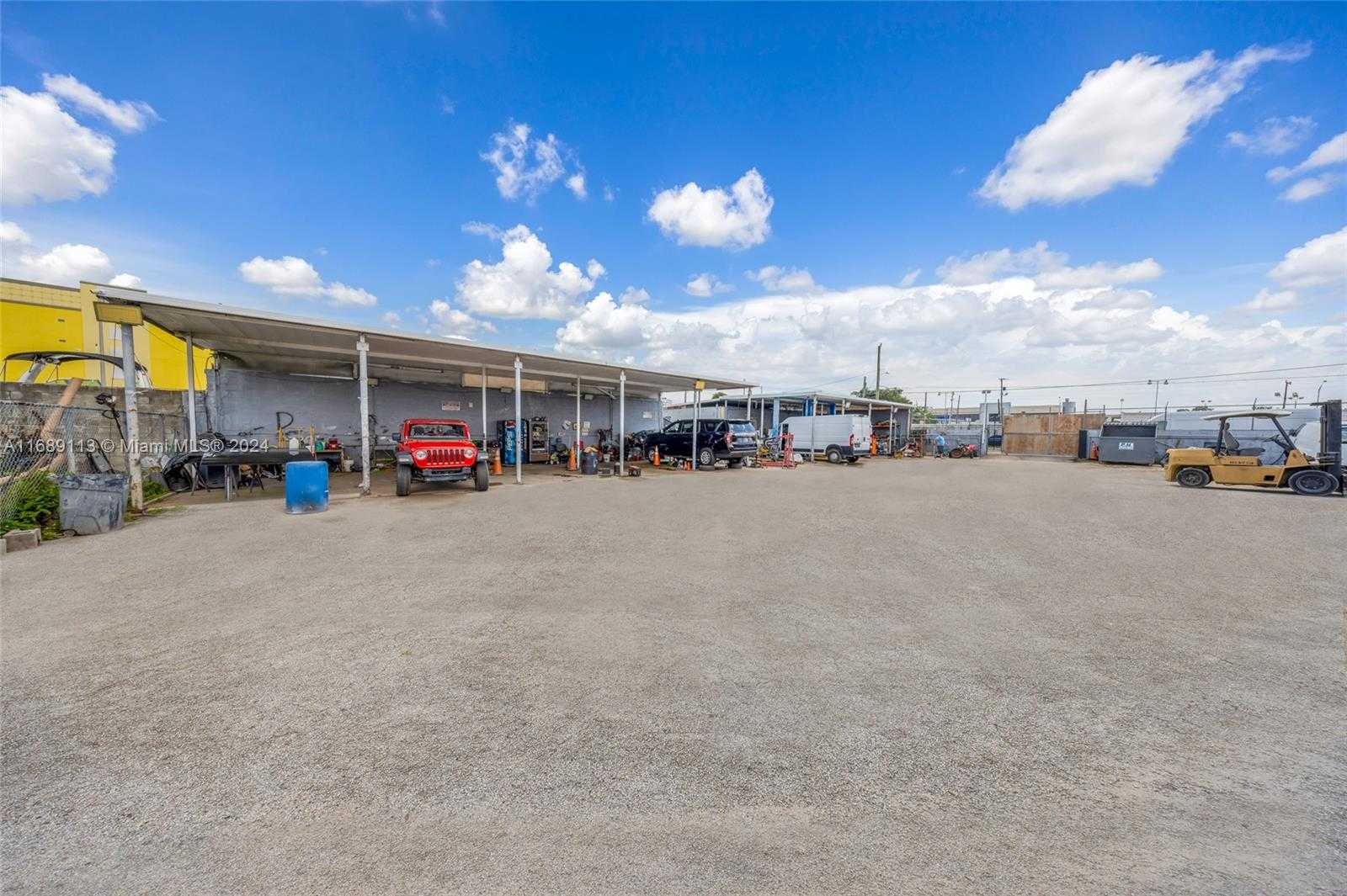 Small Image of 3700 NORTH WEST 27TH AVE, Miami Number 5