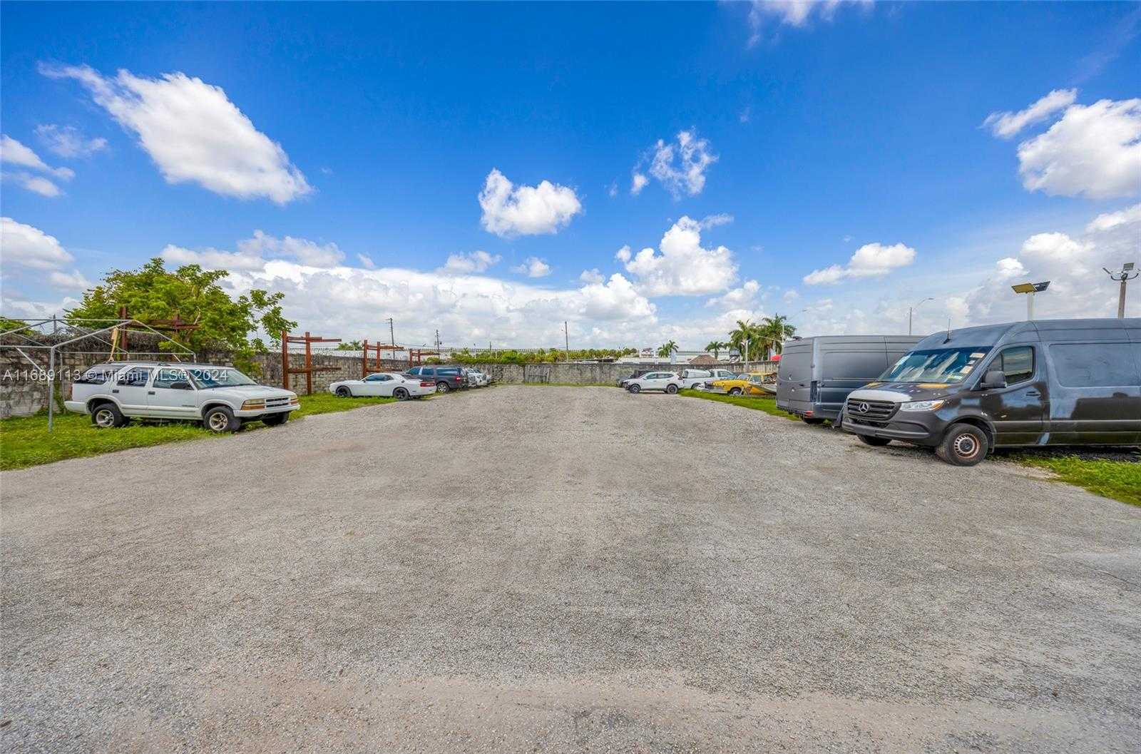 Small Image of 3700 NORTH WEST 27TH AVE, Miami Number 6