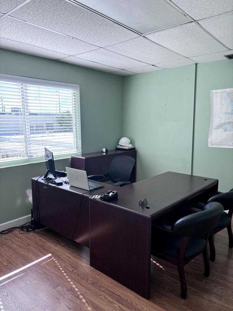 Small Image of 11400 OVERSEAS HWY #207/208, Marathon Number 14