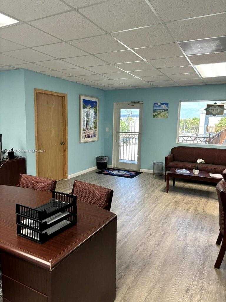 Small Image of 11400 OVERSEAS HWY #214/215, Marathon Number 14