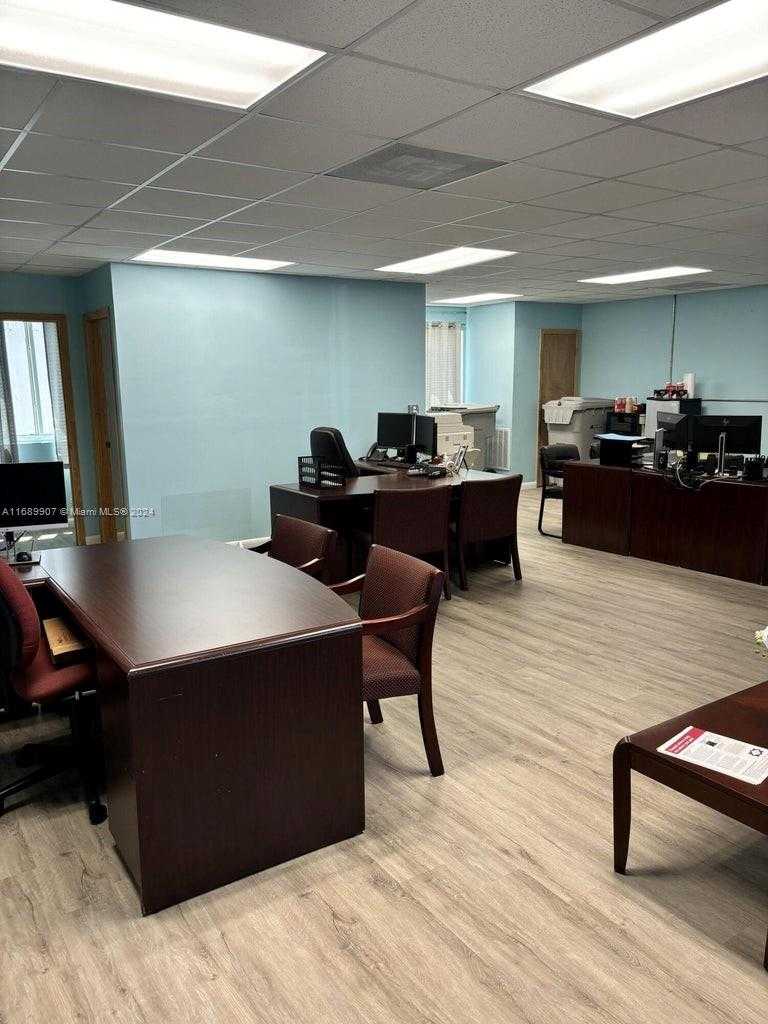 Small Image of 11400 OVERSEAS HWY #214/215, Marathon Number 5