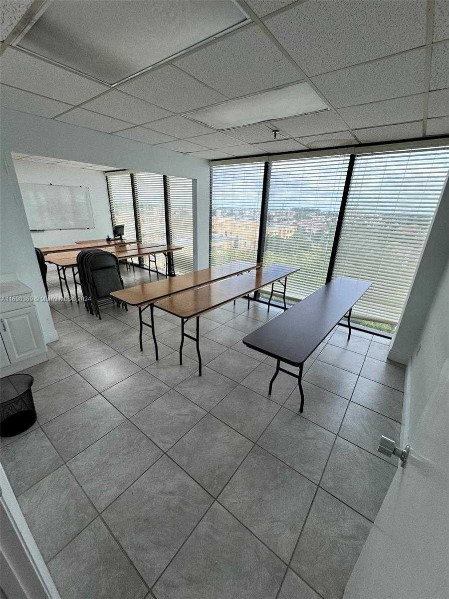Small Image of 4445 WEST 16TH AVE #504, Hialeah Number 3