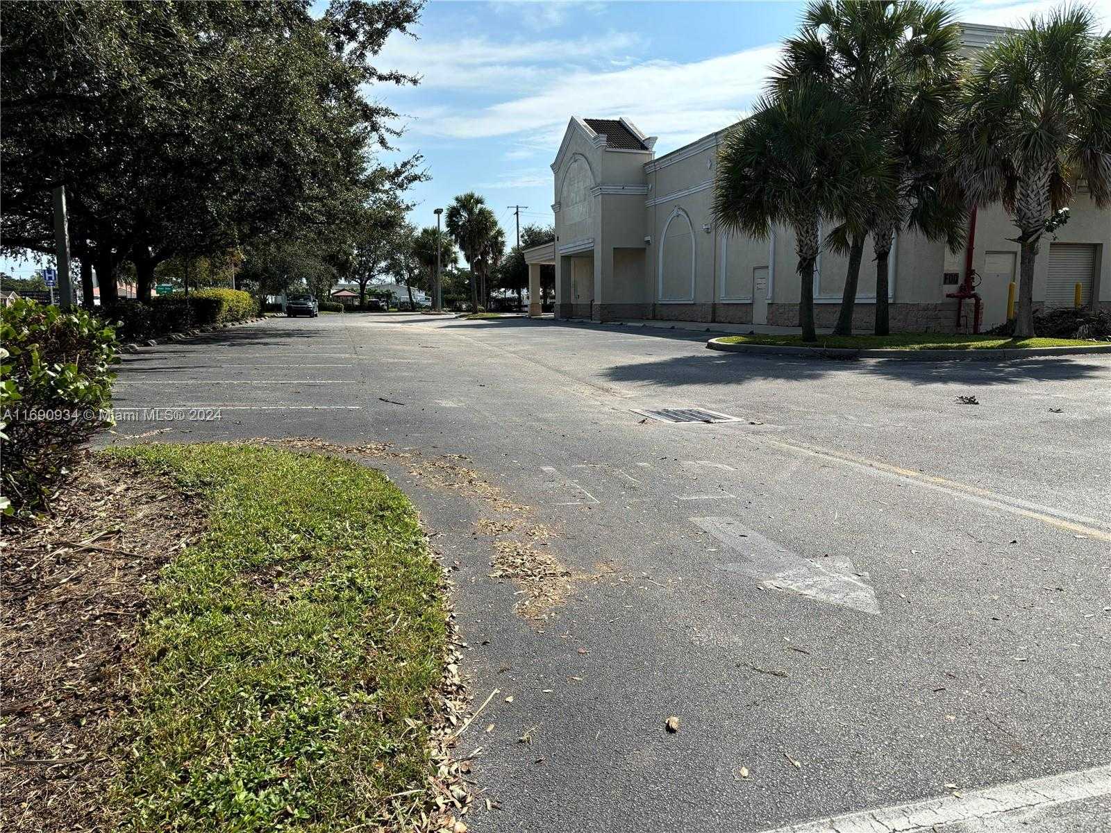 Small Image of 520 WEST SUGARLAND HWY, Clewiston Number 8