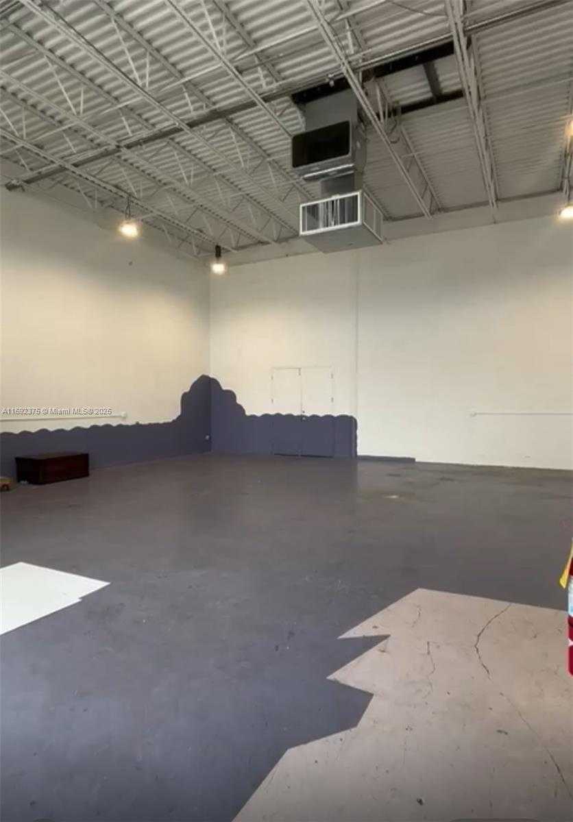 Small Image of 3400 NORTH WEST 78TH AVE, Doral Number 2