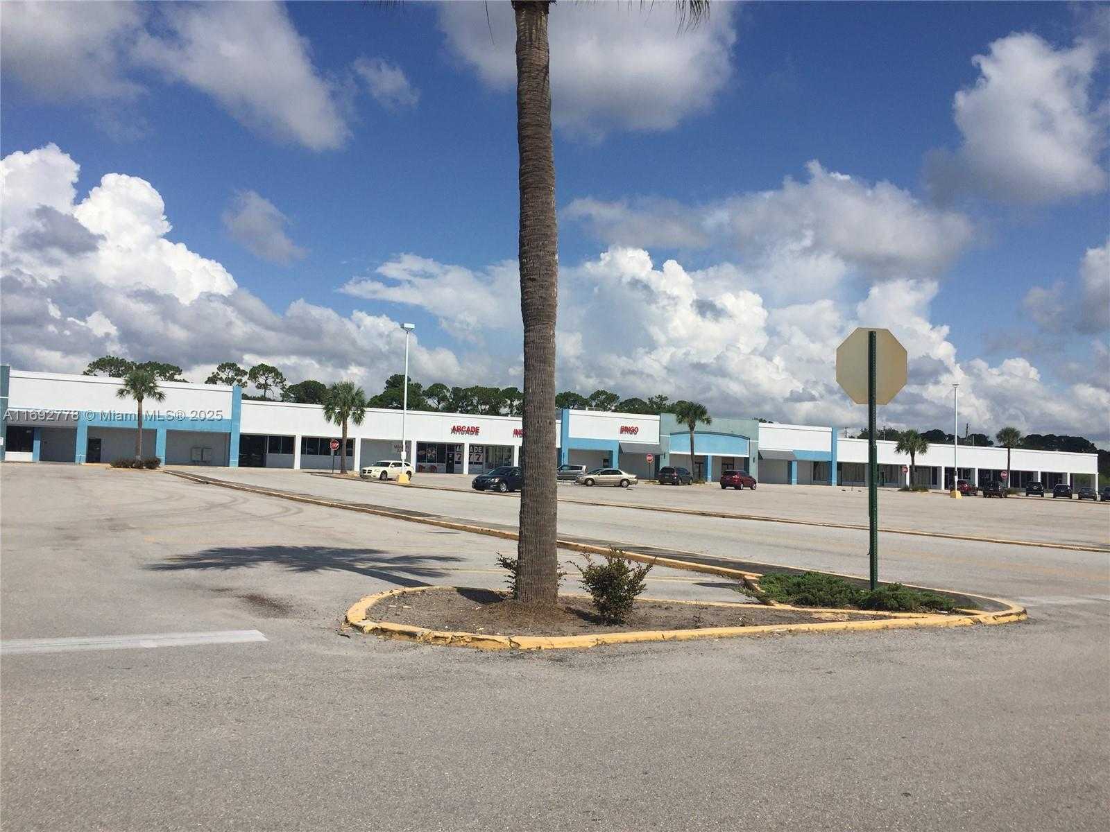Small Image of 7121 SOUTH US HWY 1 HWY #7151, Port St. Lucie Number 4