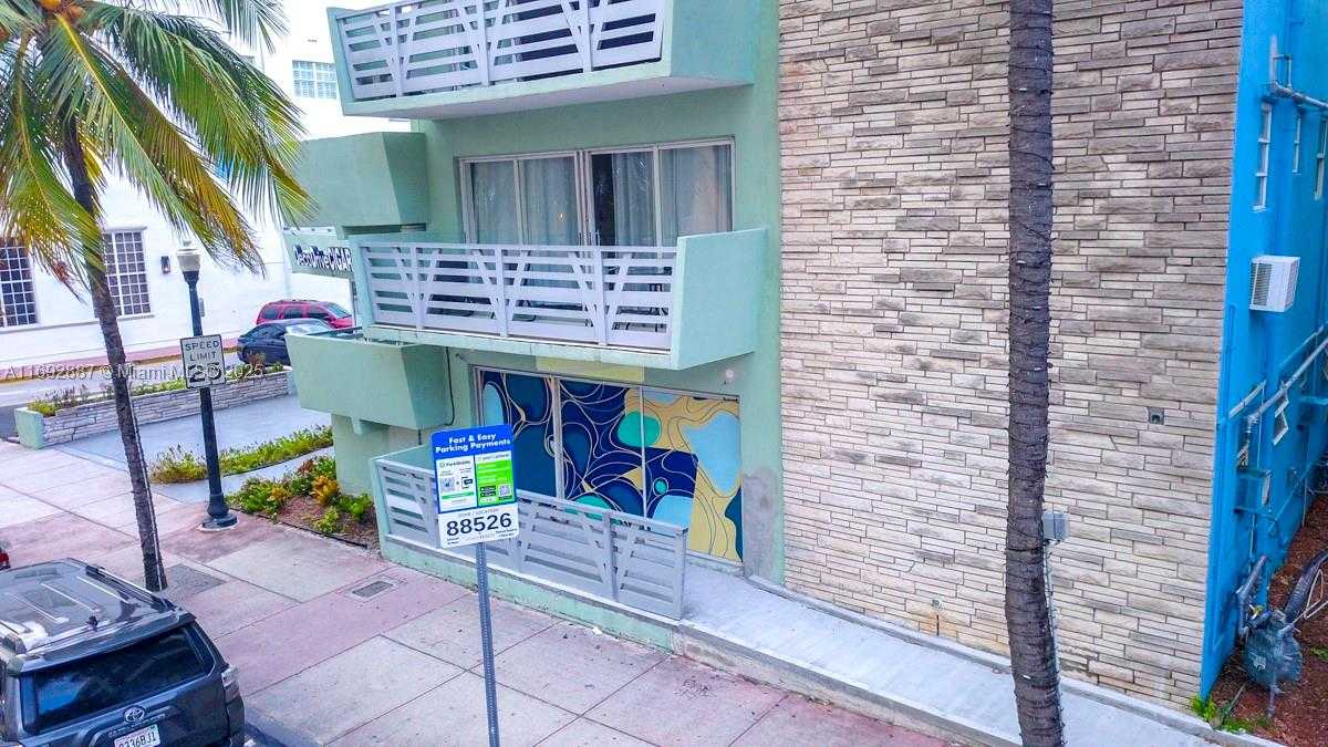 Small Image of 1446 OCEAN DR #1 & 2, Miami Beach Number 11