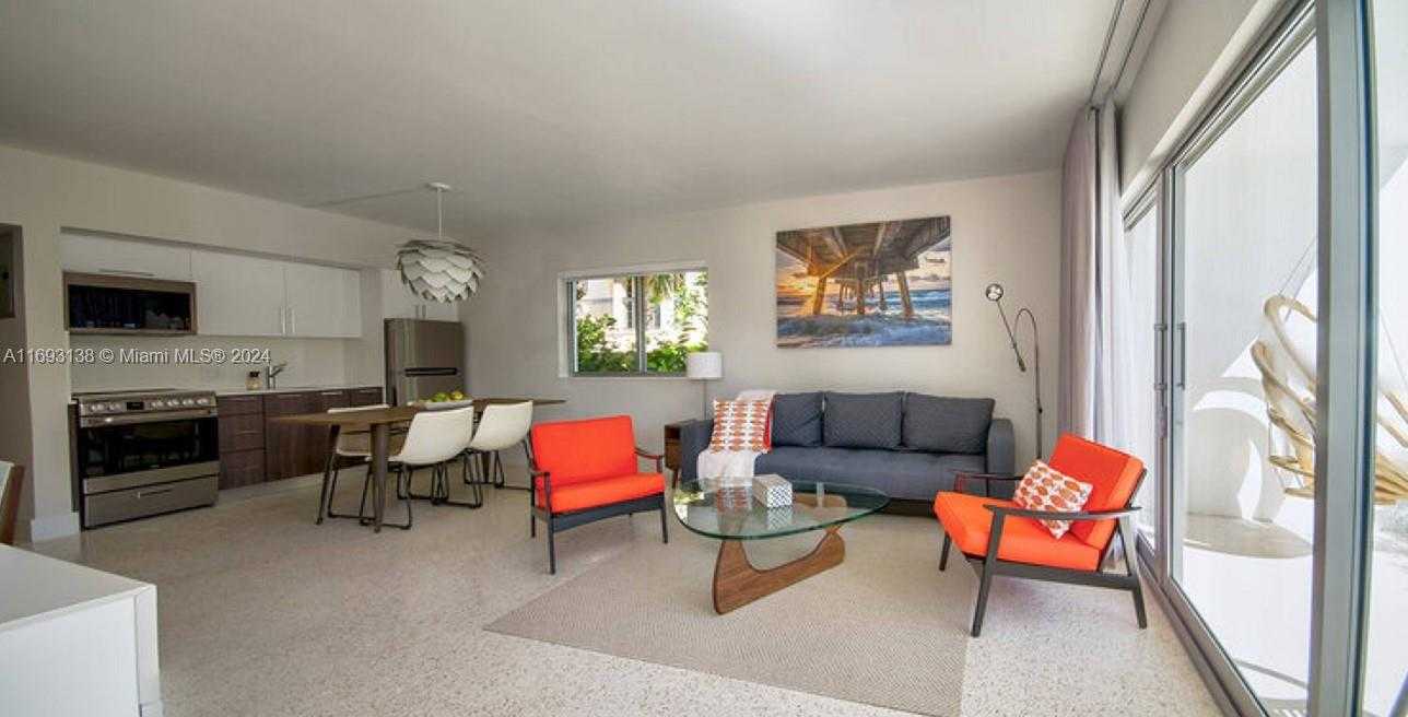 Small Image of 4433 EL MAR DR, Lauderdale By The Sea Number 5