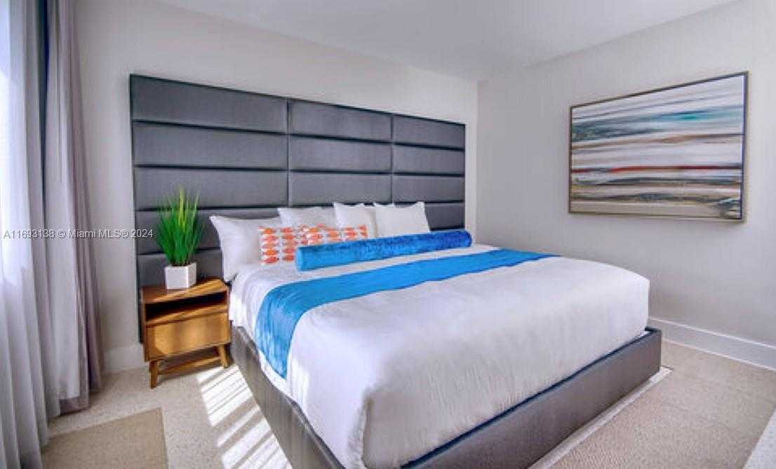 Small Image of 4433 EL MAR DR, Lauderdale By The Sea Number 8