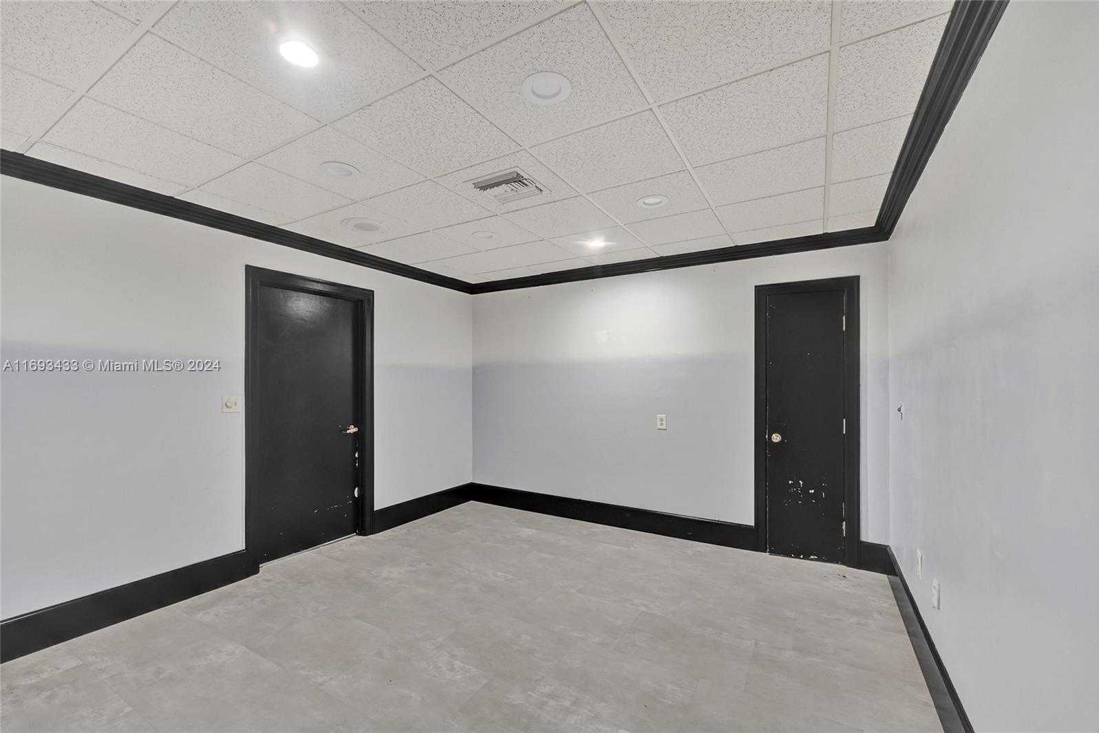 Small Image of 730 71ST ST, Miami Beach Number 14