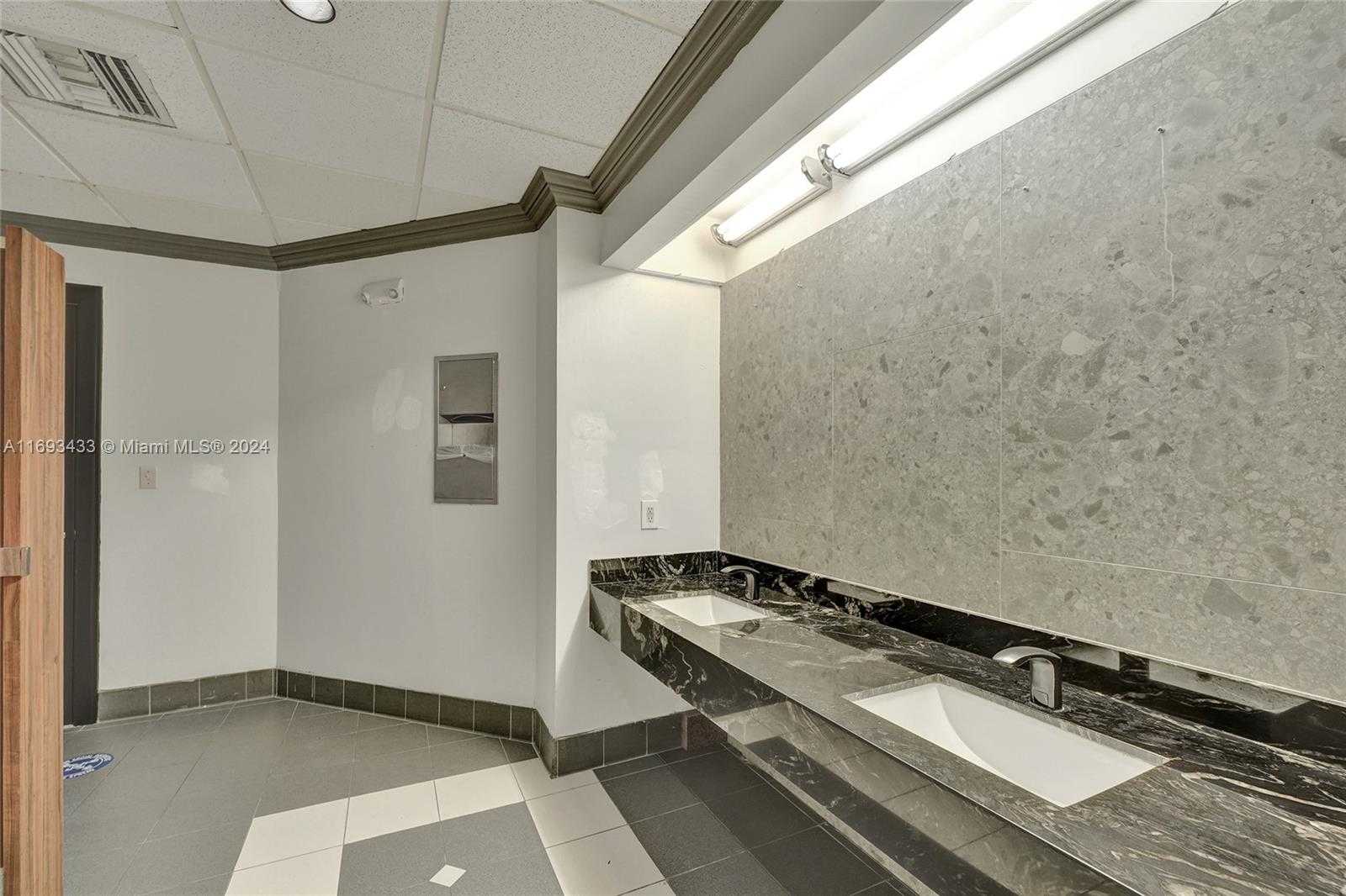 Small Image of 730 71ST ST, Miami Beach Number 21