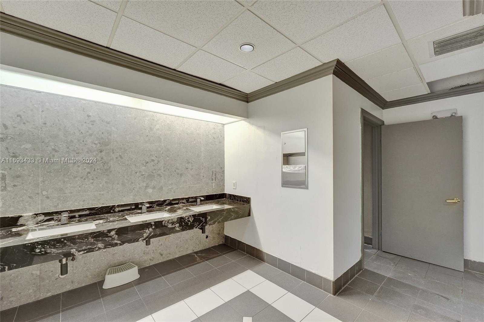 Small Image of 730 71ST ST, Miami Beach Number 28