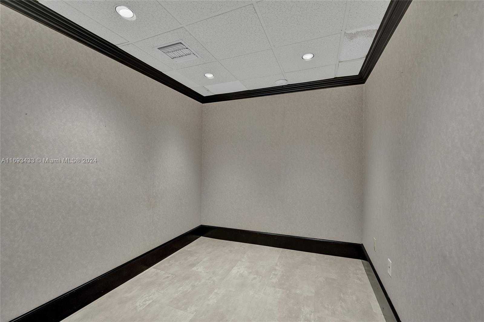 Small Image of 730 71ST ST, Miami Beach Number 42