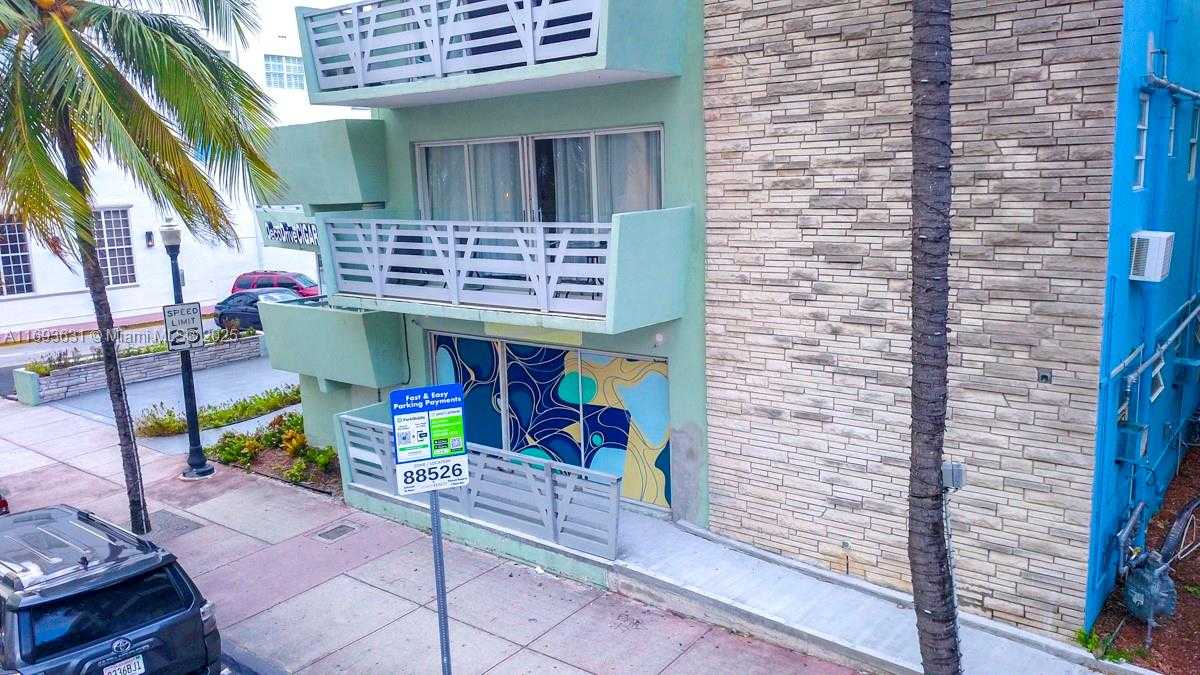 Small Image of 1446 OCEAN DR #1 & 2, Miami Beach Number 10