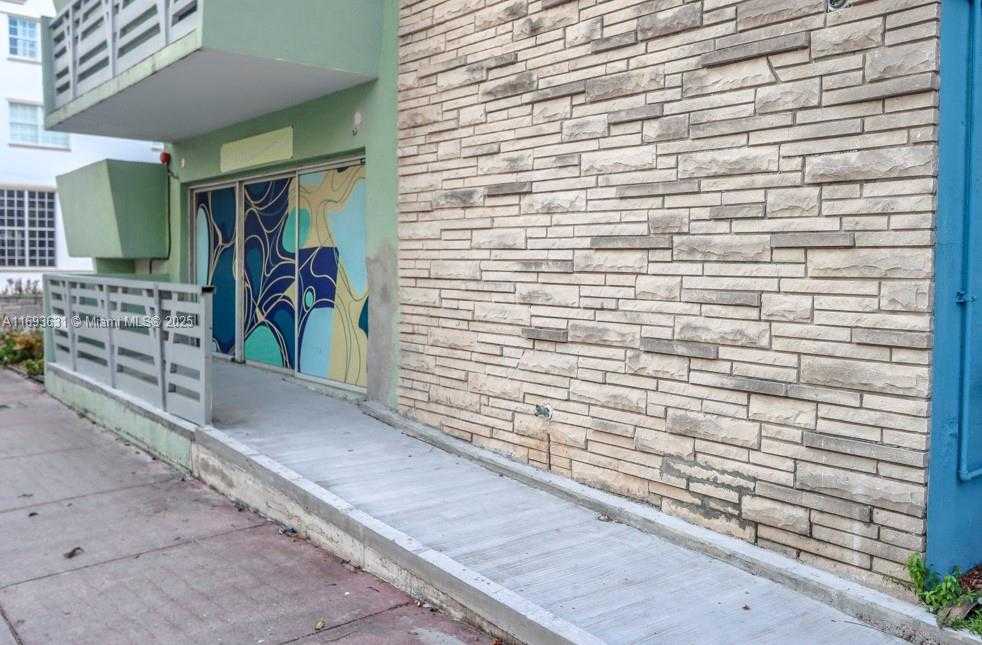 Small Image of 1446 OCEAN DR #1 & 2, Miami Beach Number 12