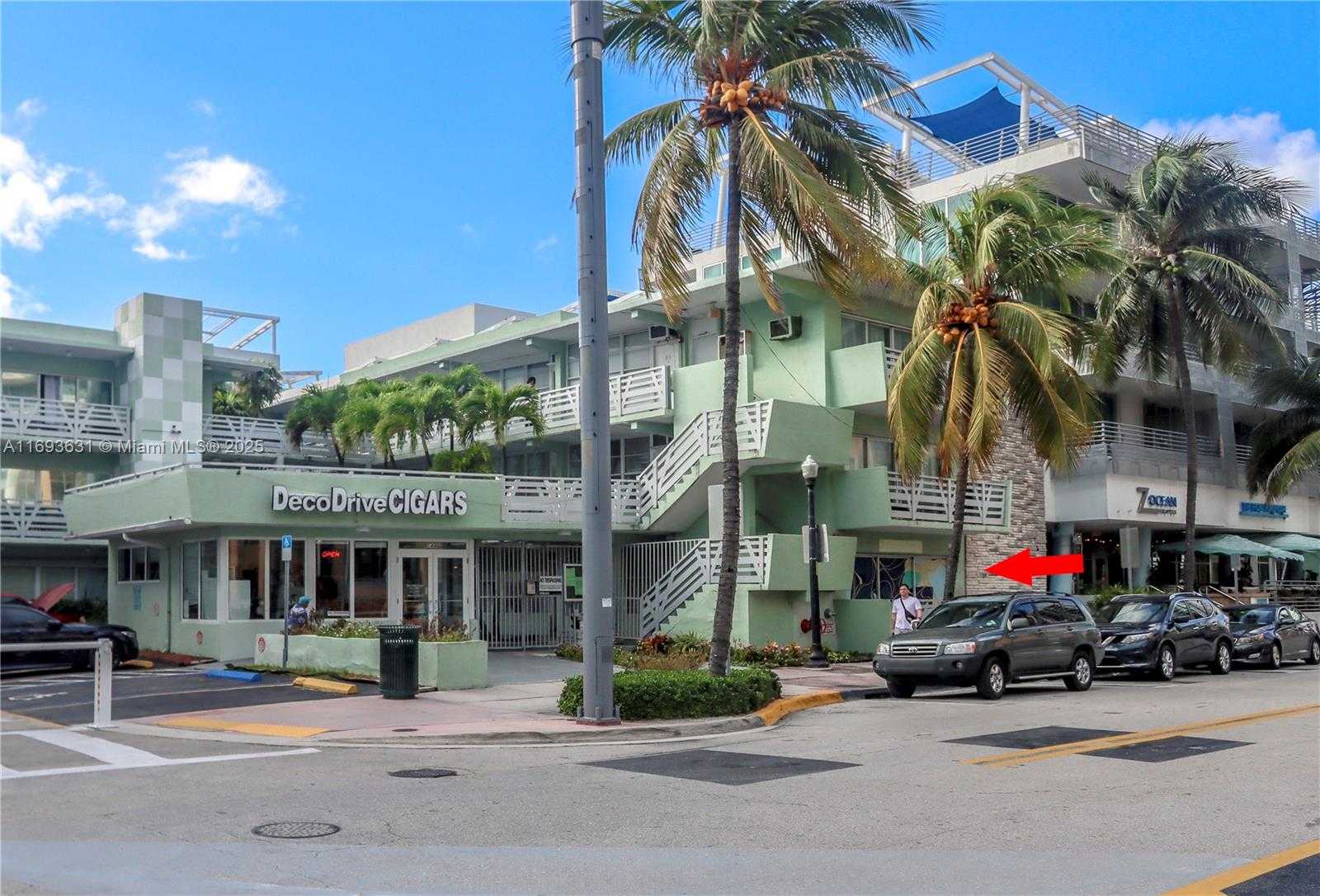 Small Image of 1446 OCEAN DR #1 & 2, Miami Beach Number 13