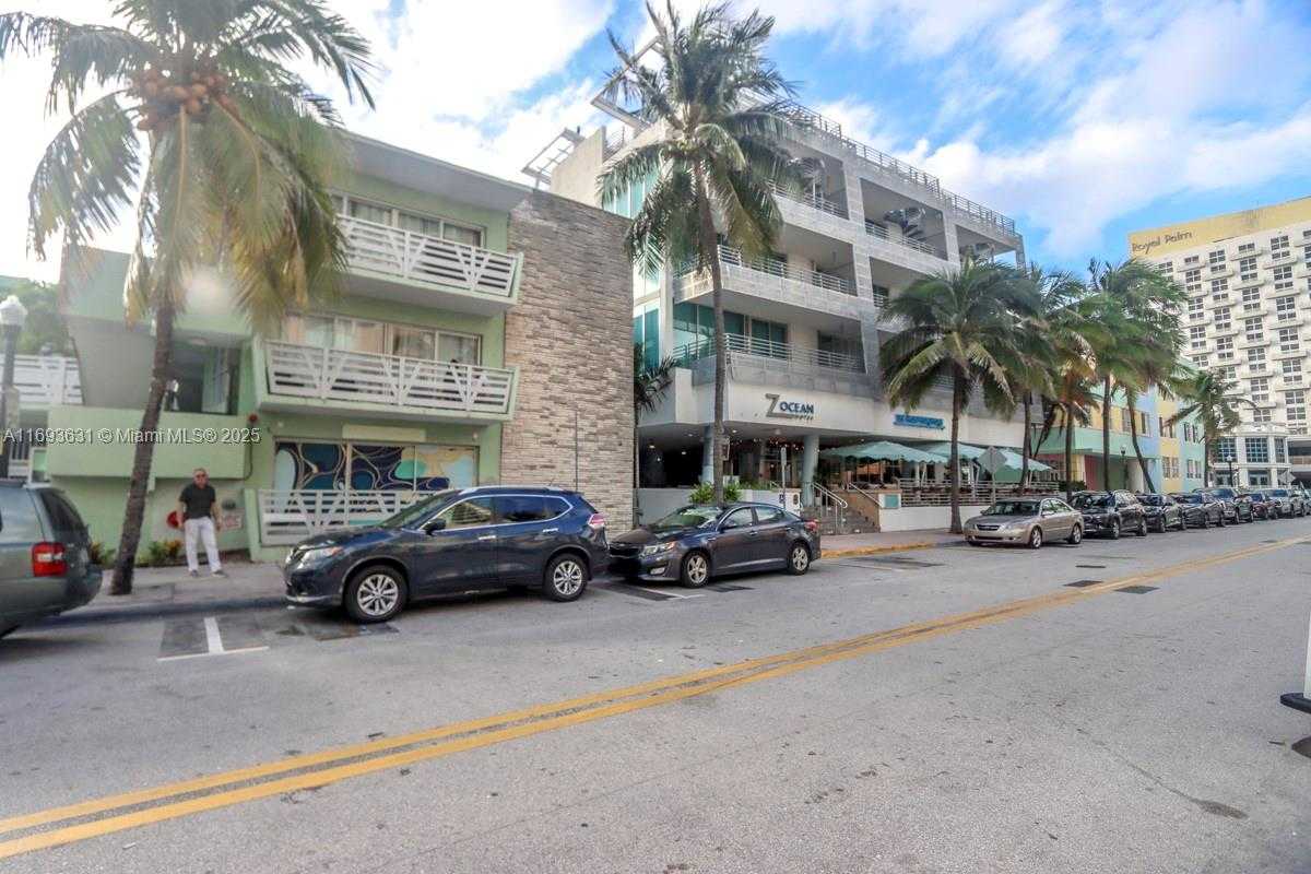 Small Image of 1446 OCEAN DR #1 & 2, Miami Beach Number 19