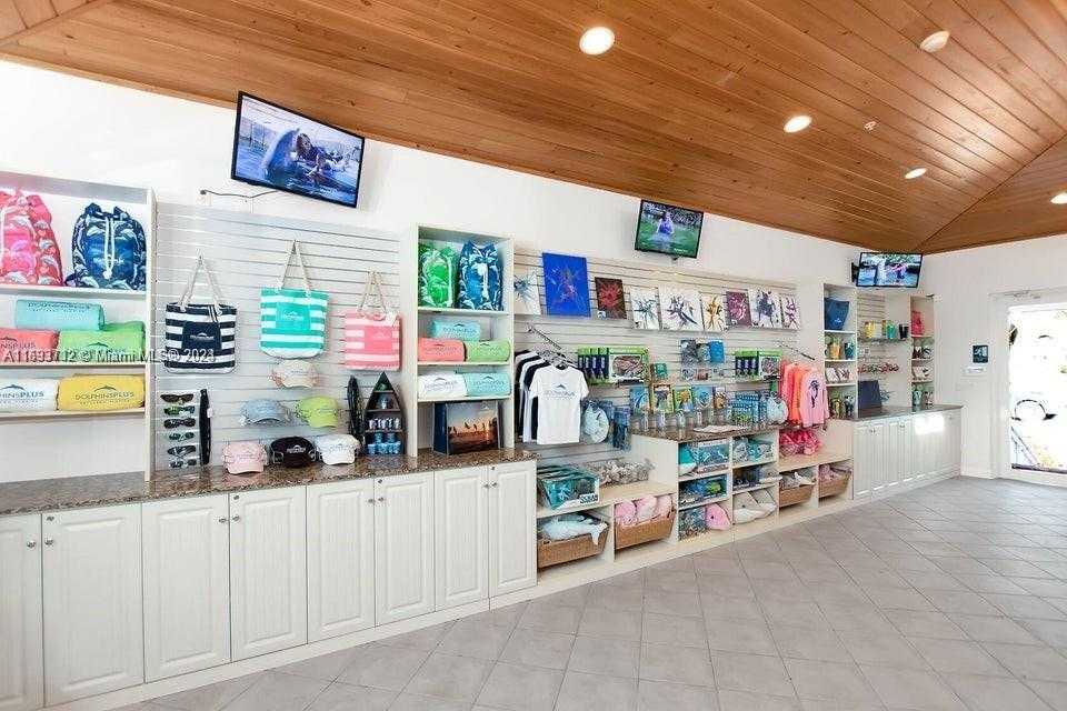 Small Image of 101910 OVERSEAS HWY, Key Largo Number 11
