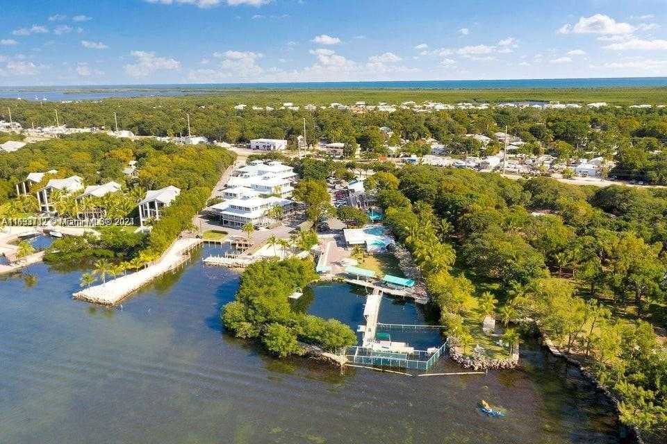 Small Image of 101910 OVERSEAS HWY, Key Largo Number 25
