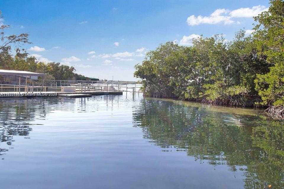 Small Image of 101910 OVERSEAS HWY, Key Largo Number 20