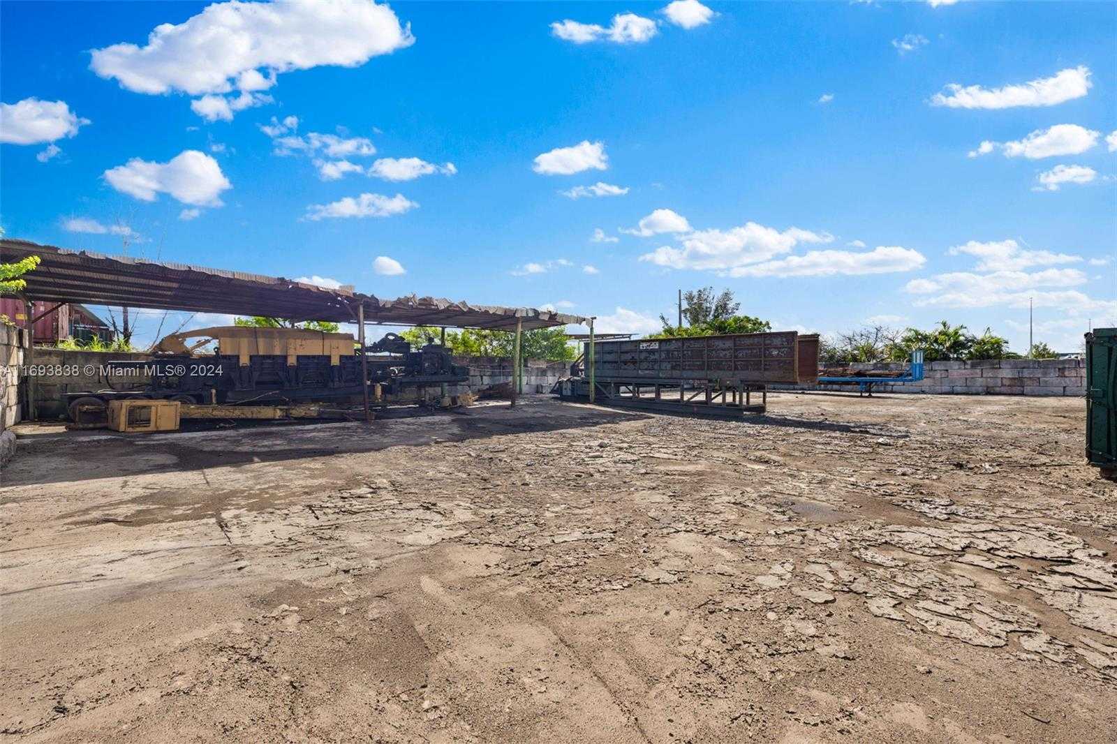 Small Image of 12705 CAIRO LN, Opa-Locka Number 14