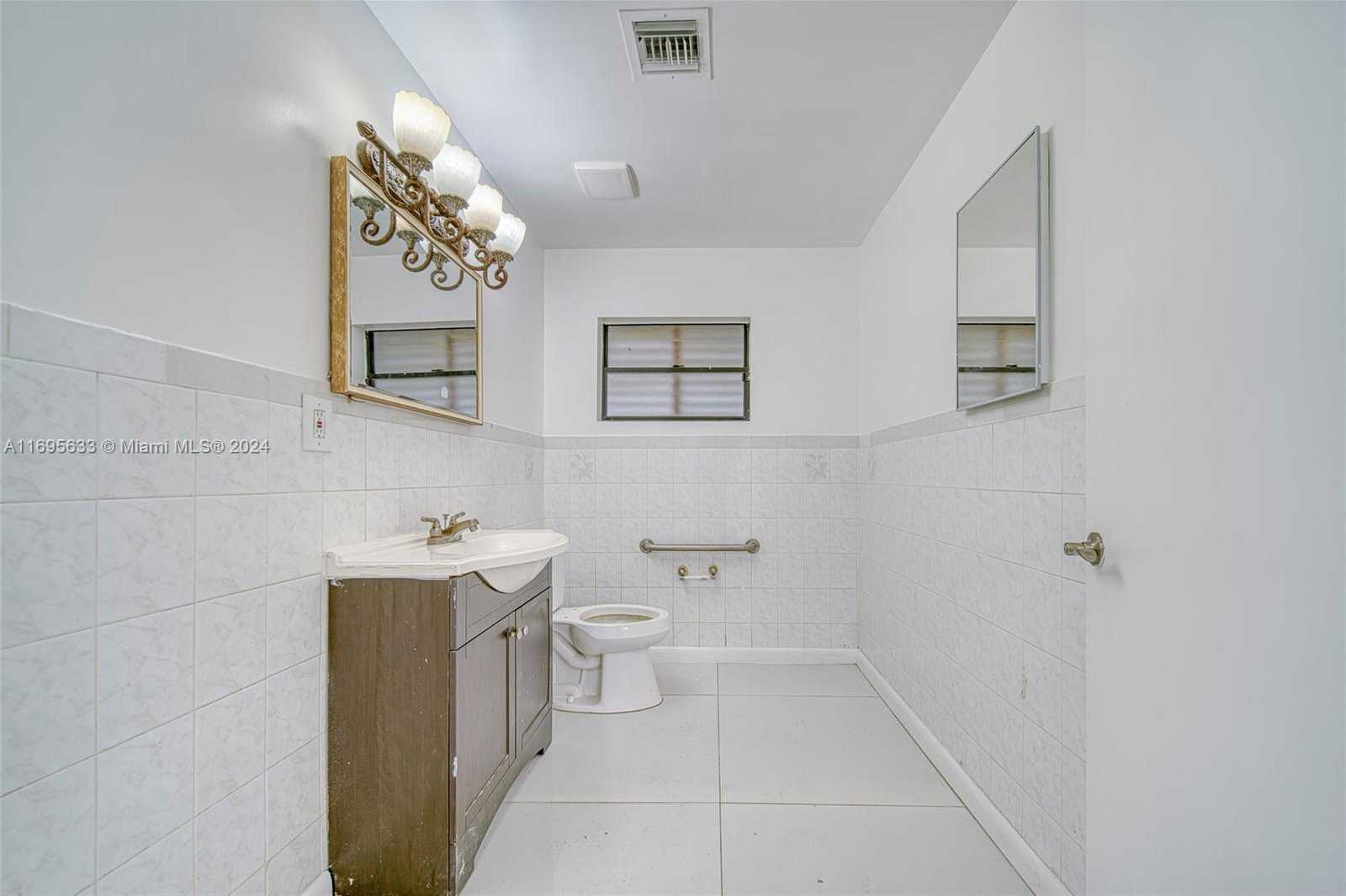 Small Image of 1225 NORTH EAST 162ND ST, North Miami Beach Number 14