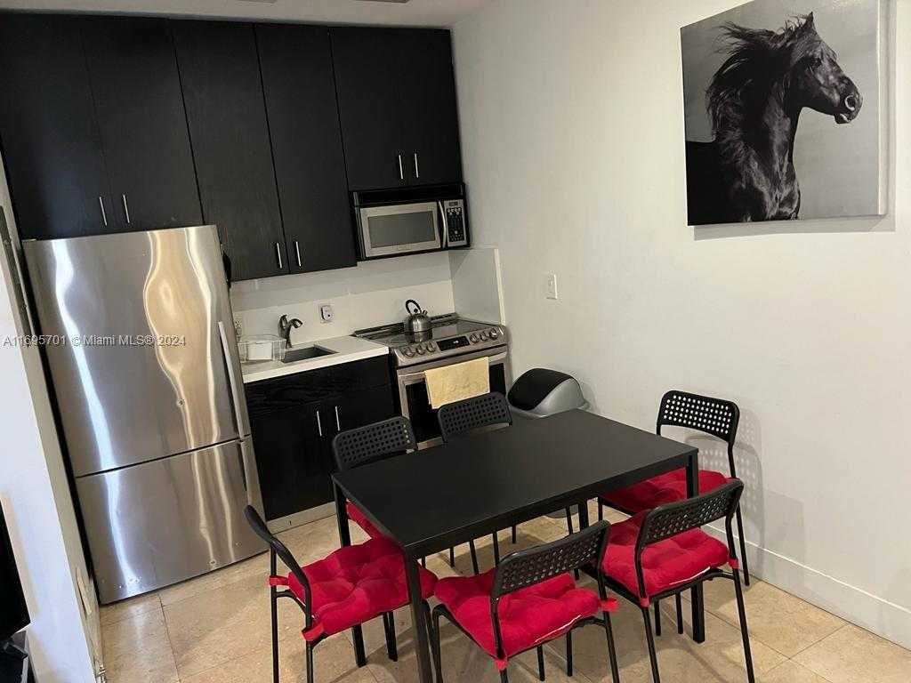 Small Image of 650 EUCLID AVE, Miami Beach Number 4