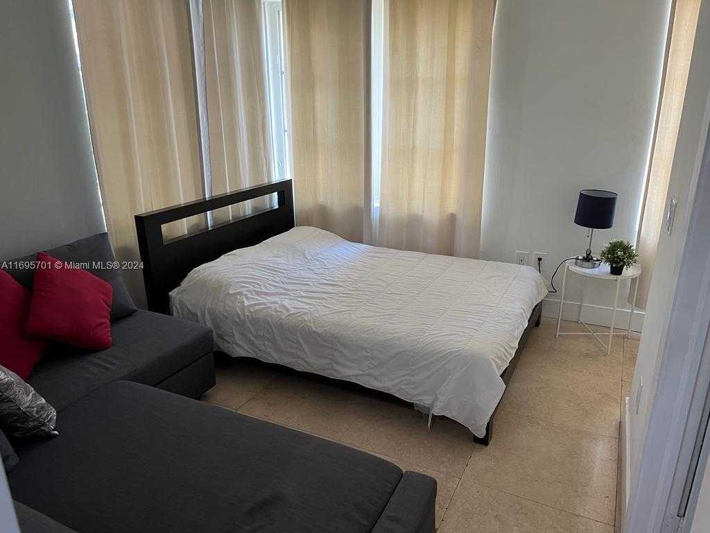 Small Image of 650 EUCLID AVE, Miami Beach Number 6