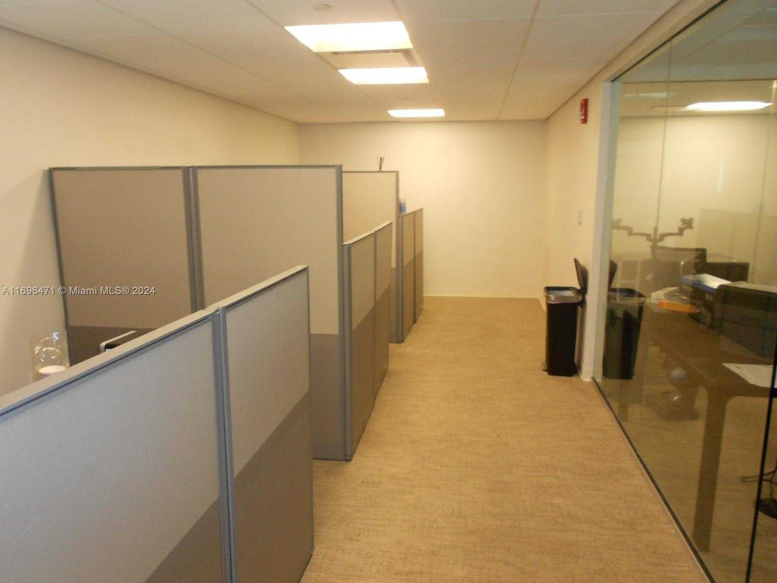 Small Image of 1950 NORTH WEST 87 AVE, Doral Number 12