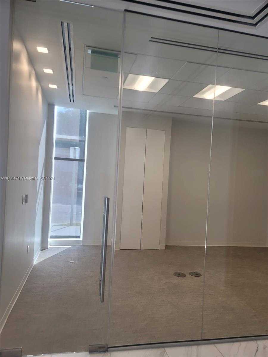 Small Image of 1950 NORTH WEST 87 AVE, Doral Number 6