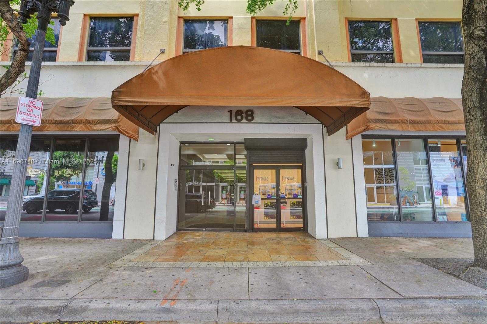 Small Image of 168 SE 1st St, Miami, FL 33131, USA Number 4