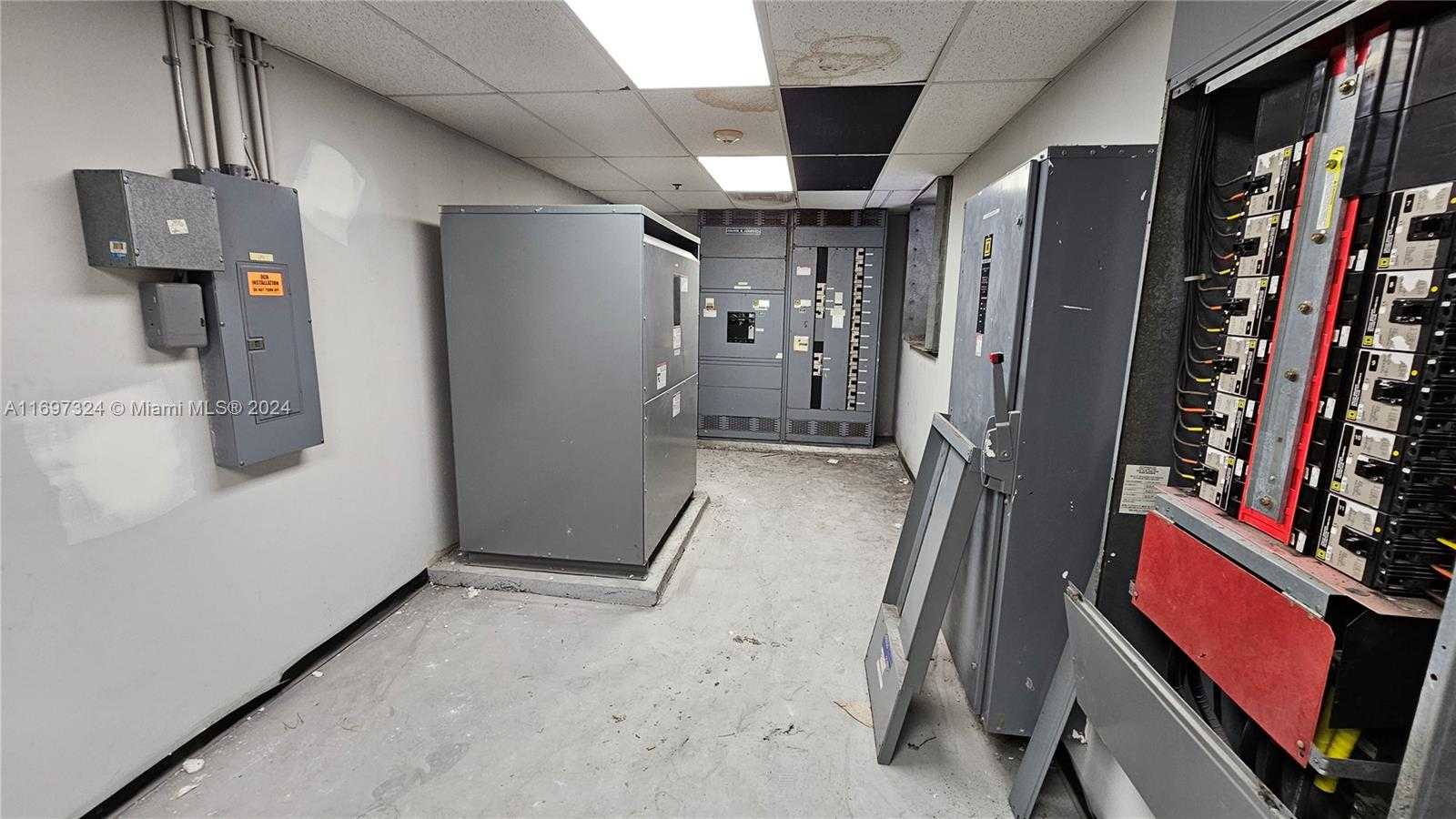 Small Image of 17355 NORTH WEST 59TH AVE, Hialeah Number 10