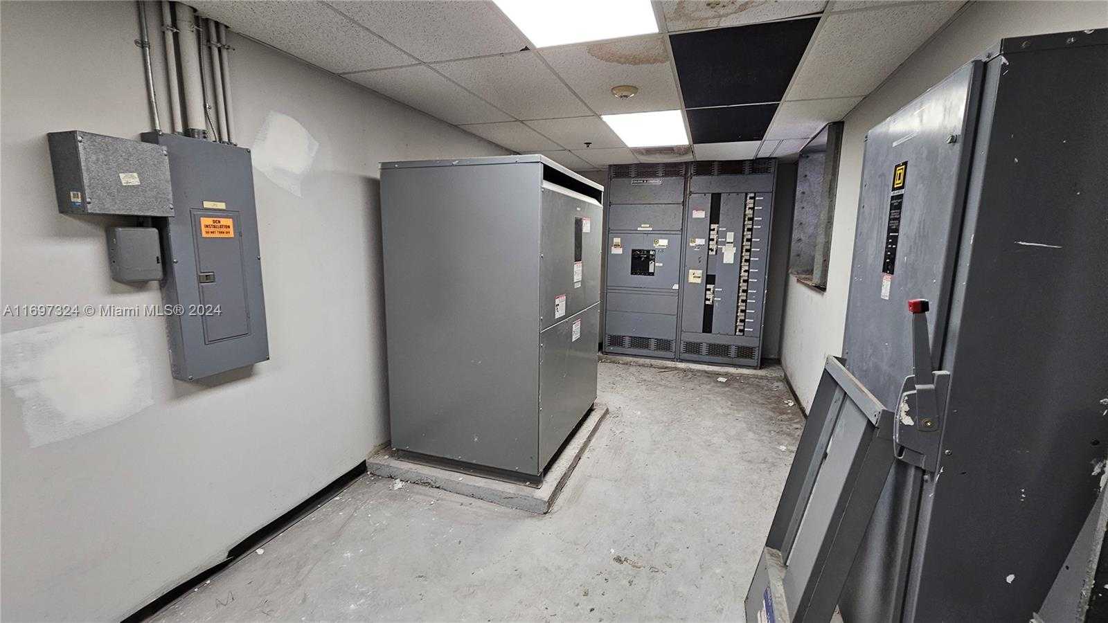 Small Image of 17355 NORTH WEST 59TH AVE, Hialeah Number 12