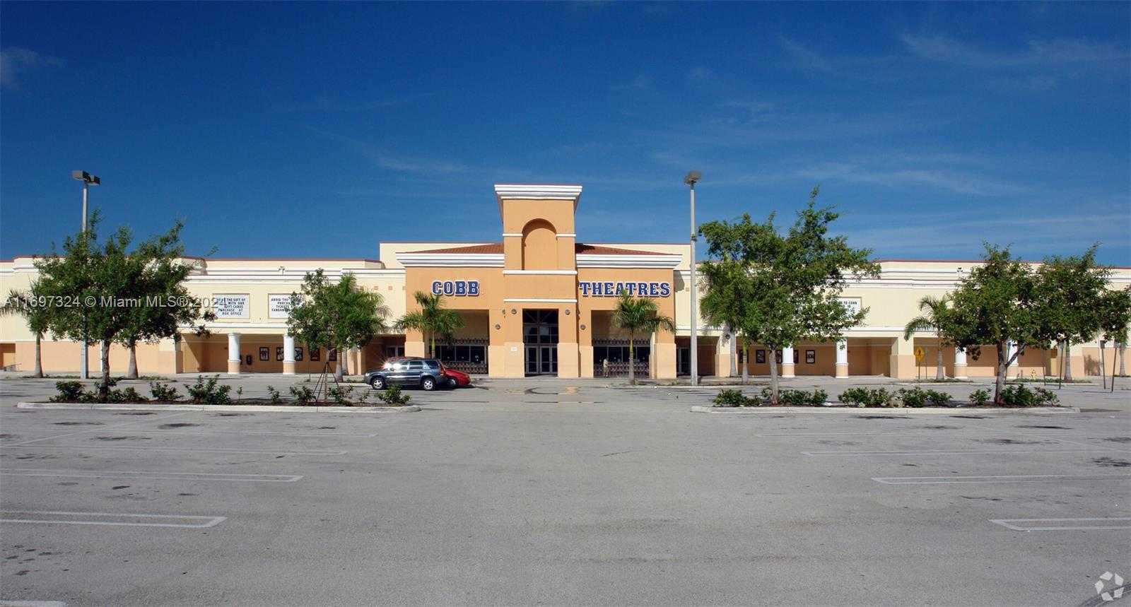 Small Image of 17355 NORTH WEST 59TH AVE, Hialeah Number 2